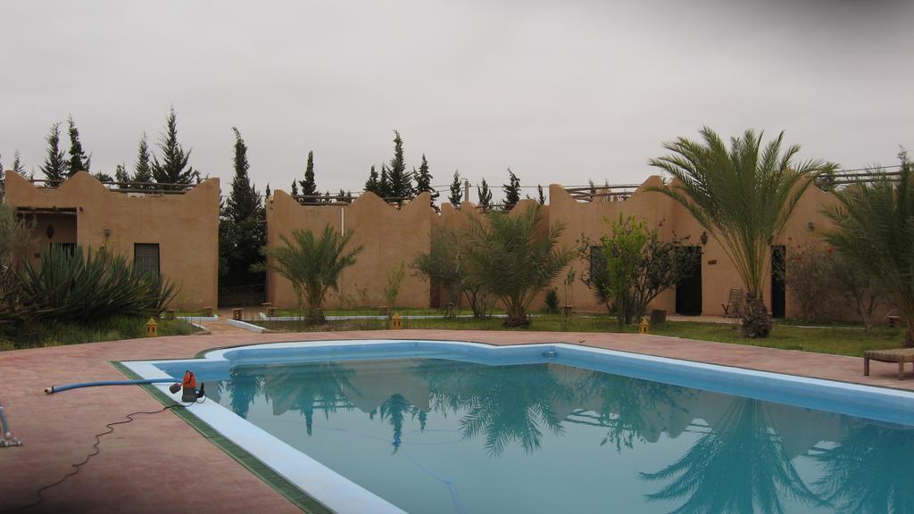טרודאנט Maison D'Hotes La Tour De Toile מראה חיצוני תמונה